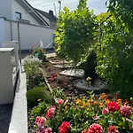 Diamond House Deluxe 9 *
